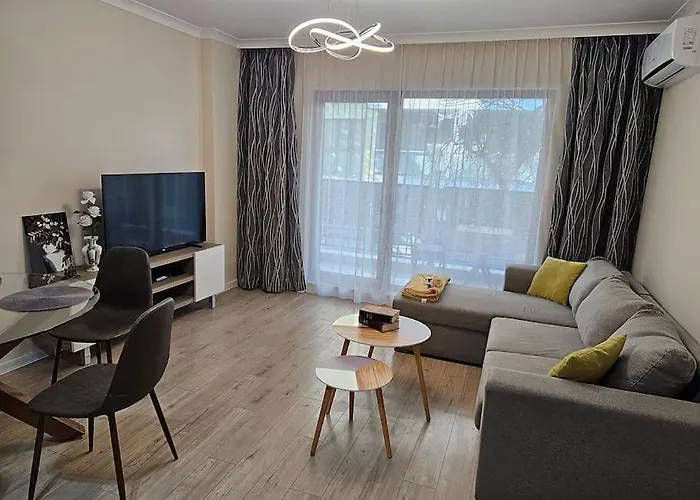 Serenity In The Heart Of Varna With Parking