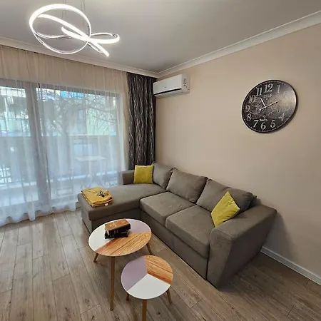 Serenity In The Heart Of Varna With Parking Exterior photo