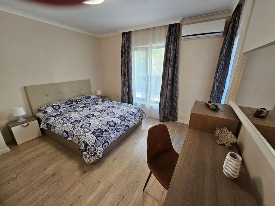 Serenity In The Heart Of With Parking Apartment *