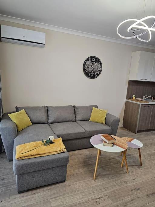 Serenity In The Heart Of With Parking Apartment *